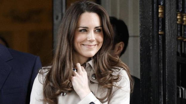 Kate Middleton cambia look. Per lei una frangetta anni ’60
