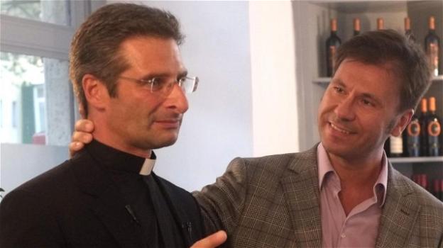 Monsignor Charamsa fa coming out: "Sono gay e ho un compagno"
