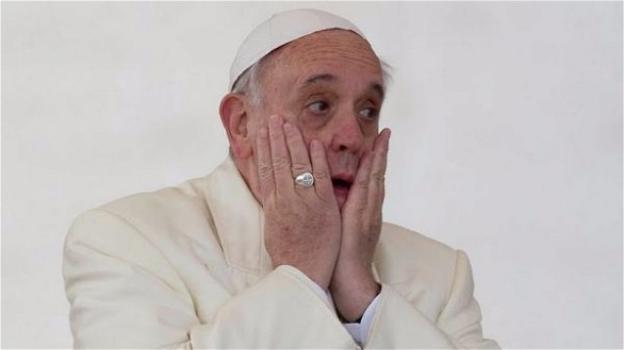 Lettera dai cardinali a Bergoglio: a Papa Francesco viene un malore