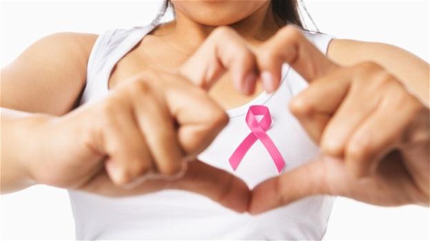 Tumore al seno: ottobre è il mese rosa per la prevenzione
