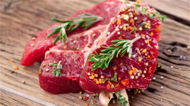 La carne rossa presto tra le sostanze cancerogene