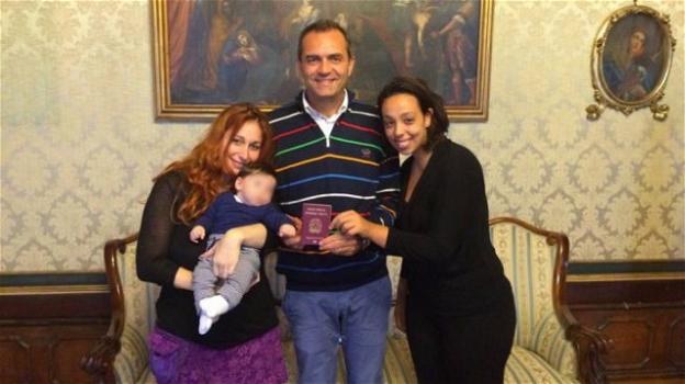 Napoli, il prefetto annulla la registrazione del bimbo con due mamme