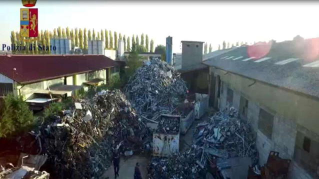 Veneto, scoperte discariche abusive in cui arrivavano anche salme