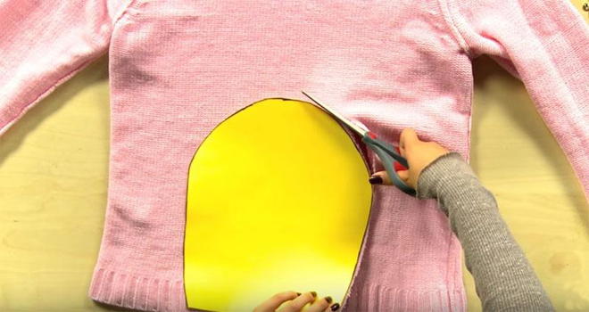 Trasformare un vecchio maglione è possibile. Ecco come