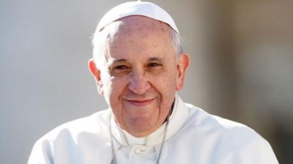 Oggi E Il Compleanno Di Papa Francesco Piazza San Pietro Gli Canta Tanti Auguri A Te