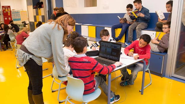 Un gruppo di scuole spagnole elimina voti ed esami. Ecco perché