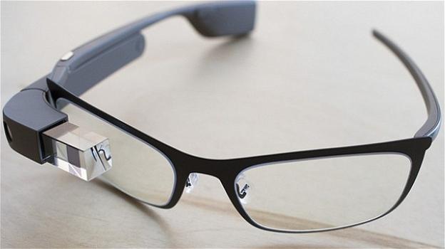 I nuovi Google Glass saranno pieghevoli e destinati ad uso Enterprise