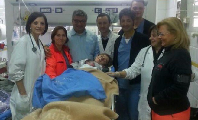 romena-partorisce-in-ambulanza