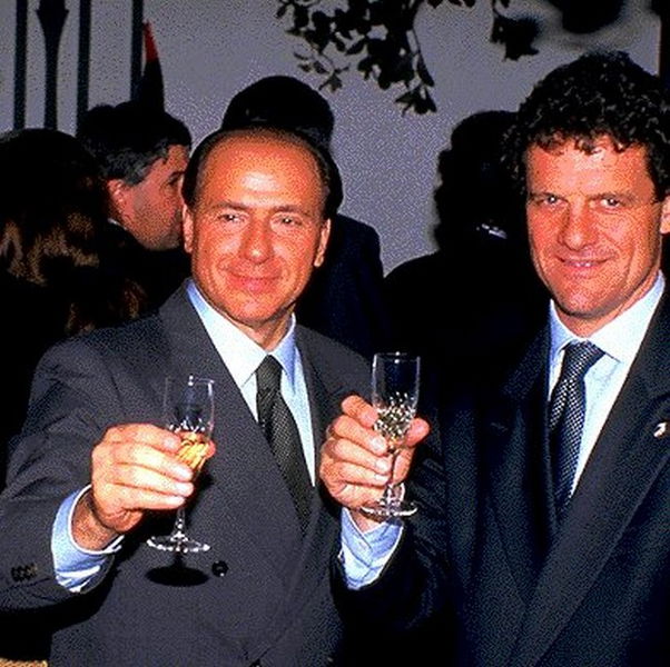 Il Milan di Berlusconi compie 30 anni. Ripercorriamo la sua storia. Quante emozioni!
