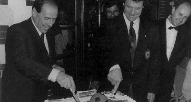 Il Milan di Berlusconi compie 30 anni. Ripercorriamo la sua storia. Quante emozioni!