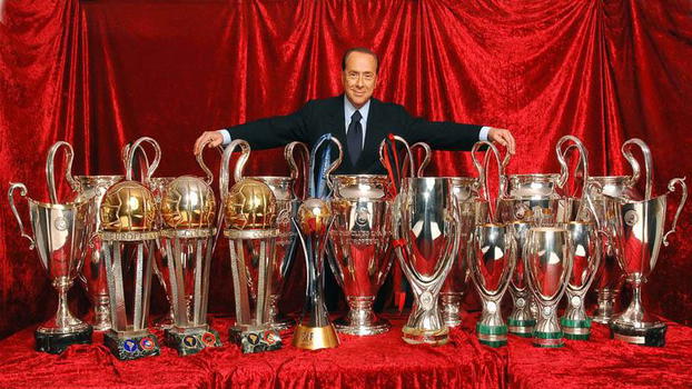 Il Milan di Berlusconi compie 30 anni. Ripercorriamo la sua storia. Quante emozioni!