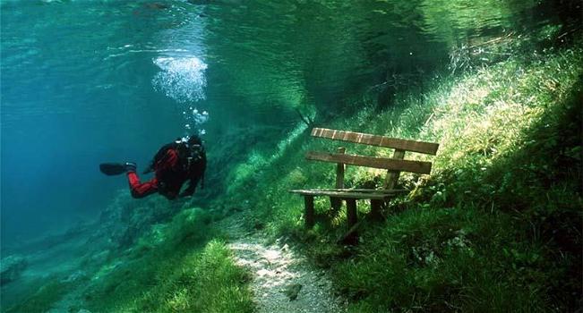Austria: ecco il parco che si trasforma in un lago. Meraviglioso!
