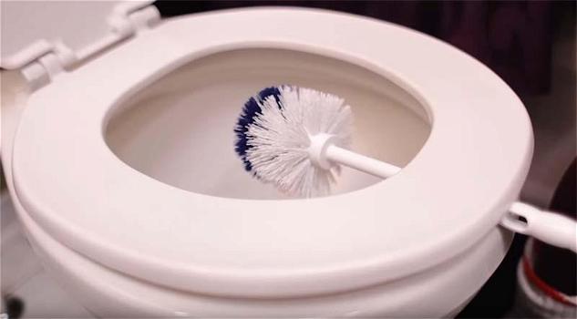 Ecco come pulire lo spazzolone in pochi minuti