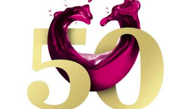 Vinitaly, a Verona, è l’occasione per i francobolli sui "vini DOCG"