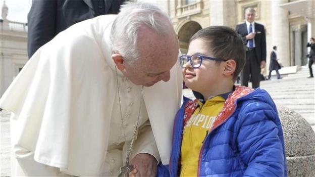 Il piccolo Elia commuove Papa Francesco ed il mondo intero. Ecco la sua storia