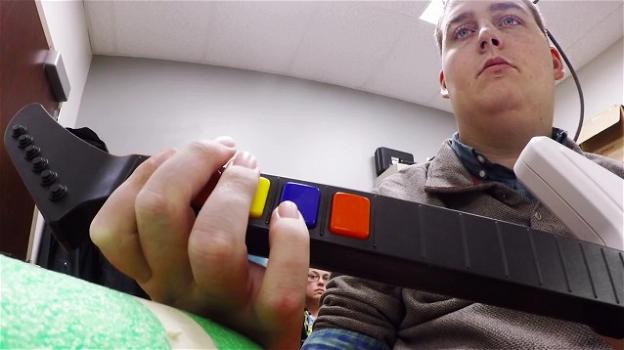 Grazie a un chip nel cervello, un paraplegico ritorna ad usare la mano