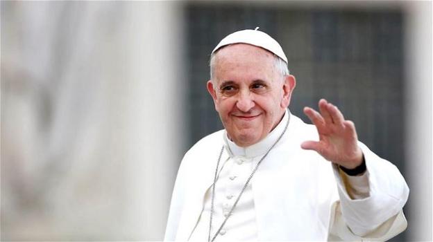 Papa Francesco afferma: "Il prossimo non ha nazionalità, è ovunque e chiunque"