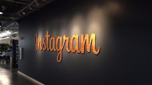 Instagram si veste di minimalismo con un’interfaccia in bianco e nero