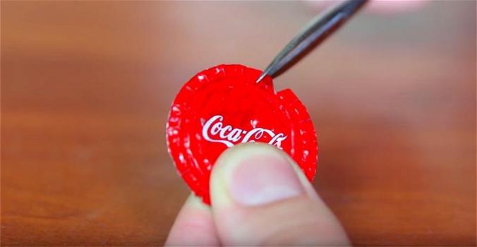 Prende il tappo della Coca Cola e crea uno strumento incredibile!