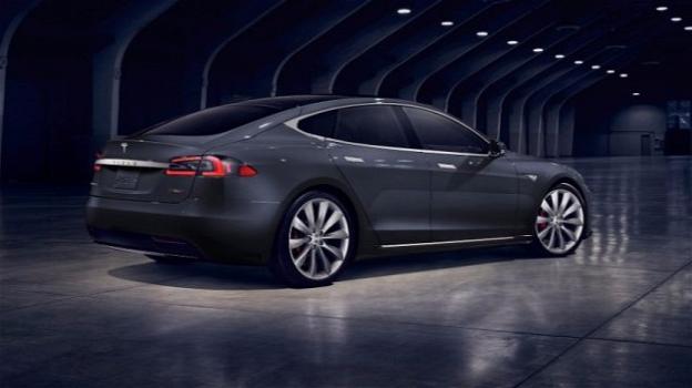 Model S di Tesla, autonoma ma solo nell’andare a sbattere?