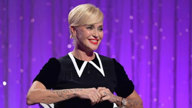 Paola Barale spiega la sua decisione di rimanere single: "Non voglio relazioni serie"