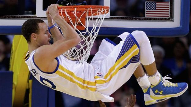NBA Playoffs 2016: Golden State travolge Oklahoma City