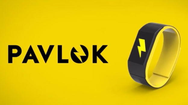 Pavlok, il braccialetto che ti dà la scossa per farti spendere meno