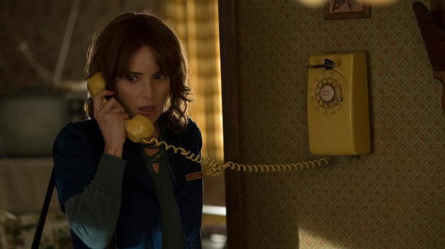 Arriva "Stranger Thing" il mistery drama con Winona Ryder