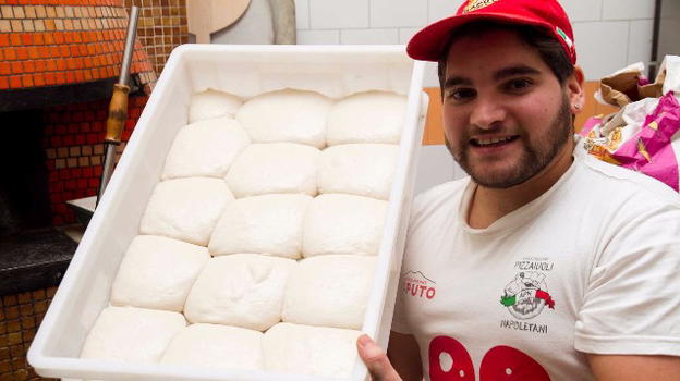 Carlo Sammarco ha aperto la sua pizzeria ad Aversa
