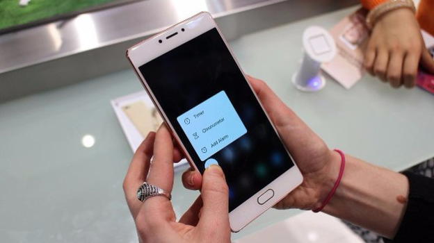 Come attivare gratis il 3D Touch su Android grazie al launcher Aviate