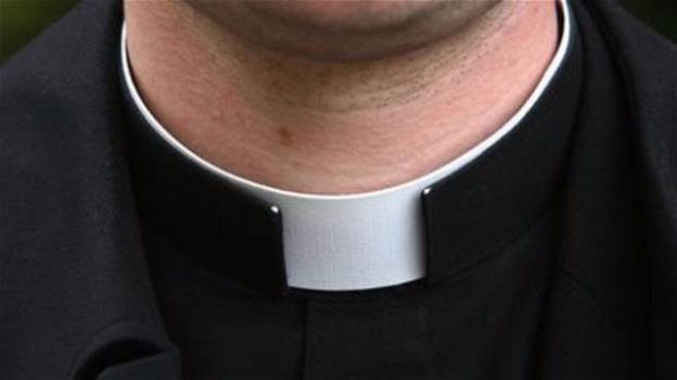 Arrestato prete pedofilo per abuso su bambino di 10 anni