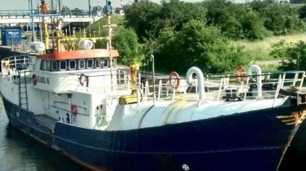Giovani tedeschi comprano nave per soccorrere migranti
