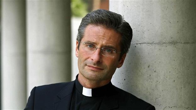 La denuncia shock a Libero del teologo: "Omosessualità? Un prete su due è gay"