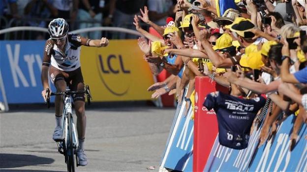 Tour de France: vittoria di Bardet, Froome cade ma resta in giallo
