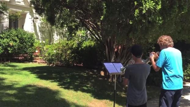Ecco cosa succede suonando la musica di Star Wars davanti la casa di John WIlliams