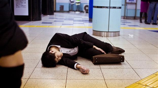 Giappone, lavoro killer: la "morte da superlavoro" è ora causa di decesso ufficiale