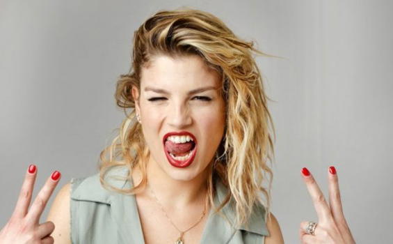 Emma Marrone, ironia su Instagram: uno scatto per i feticisti