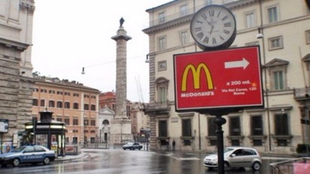 McDonald’s” in Vaticano: il Comitato Borgo Pio scrive a Papa Francesco