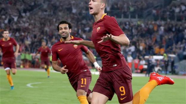Serie A: la Roma schianta il Palermo e accorcia sulla Juve