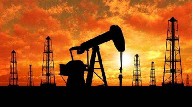 Petrolio in ribasso: l’Iraq vuole essere escluso dal patto Opec