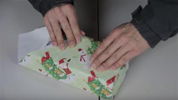 Ecco come incartare un regalo in modo perfetto con una tecnica giapponese