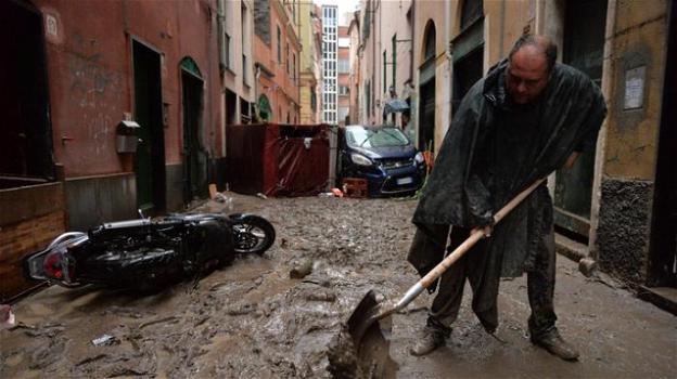 Genova, maltempo: chiusa statale e due scuole, famiglie evacuate per frane