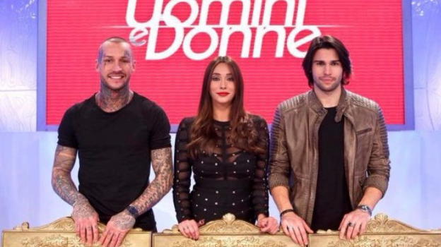 Anticipazioni Uomini e Donne: puntata di oggi 18 gennaio. Trono classico