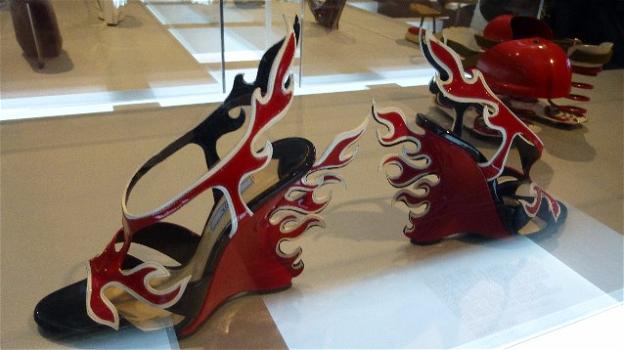 Manolo Blahnik, l’eccelso designer di scarpe in mostra a Milano