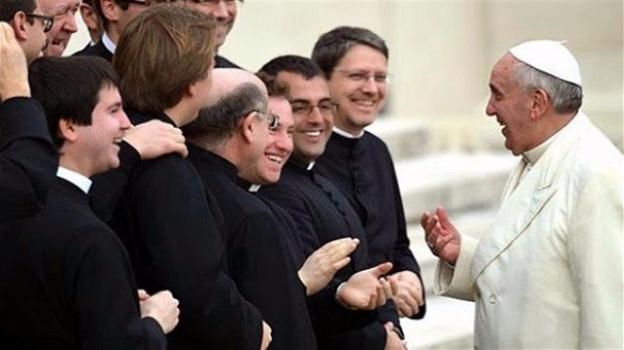 Il Papa: preoccupato per gli abbandoni nella vita consacrata