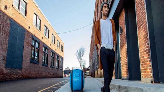Piaggio Gita, valigia smart semovente per il trasporto merci del futuro