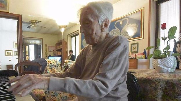 Nonna Maria record: a 107 anni suona ancora il piano