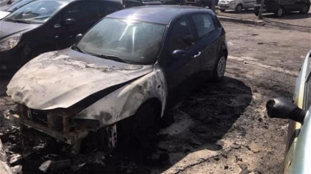 Ancora fiamme a Lecce: quasi distrutta un’Alfa 147