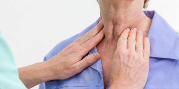 Tiroide, ecco i 7 segnali che non dovresti mai sottovalutare