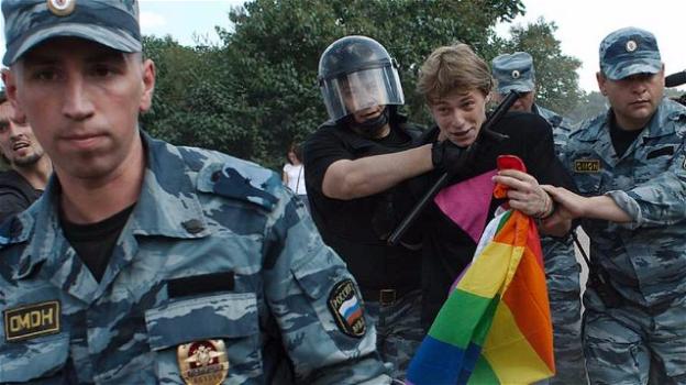 Svetlana Zakharova, attivista LGBT, spiega cosa accade in Cecenia